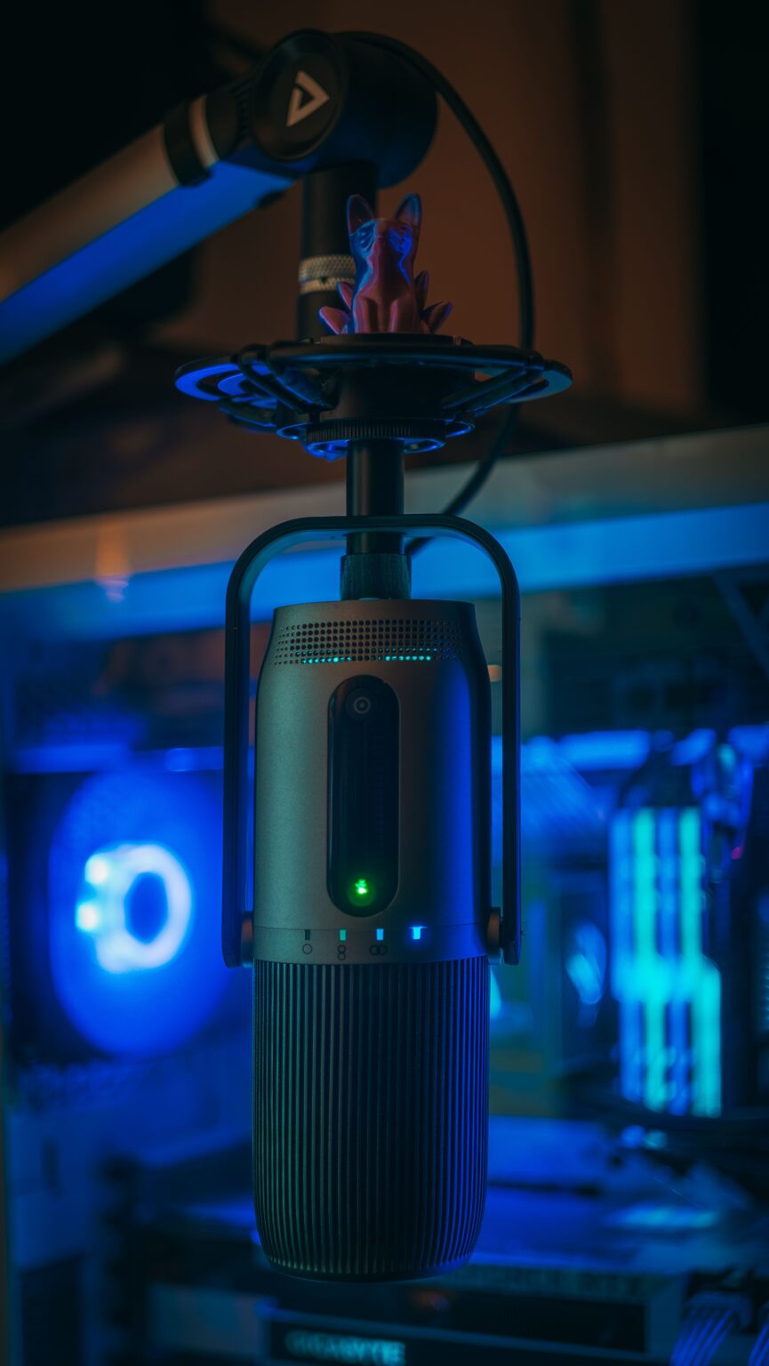 15 Best Microphones for Filmmakers and YouTubers: Your Guide to Sounding Like a Pro